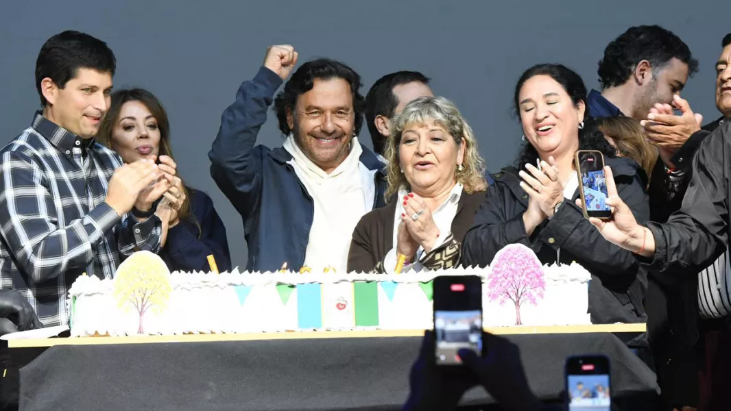23214-saenz-acompanio-al-pueblo-de-oran-en-los-festejos-por-los-232-anios-de-su-fundacion-y-fiestas-patronales