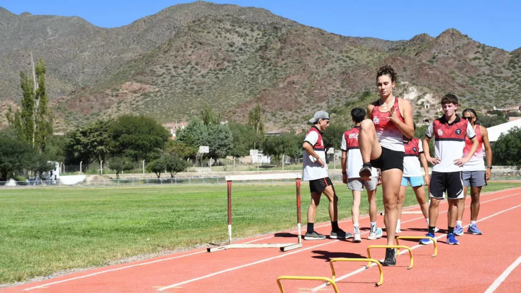 Cachi pista de atletismo