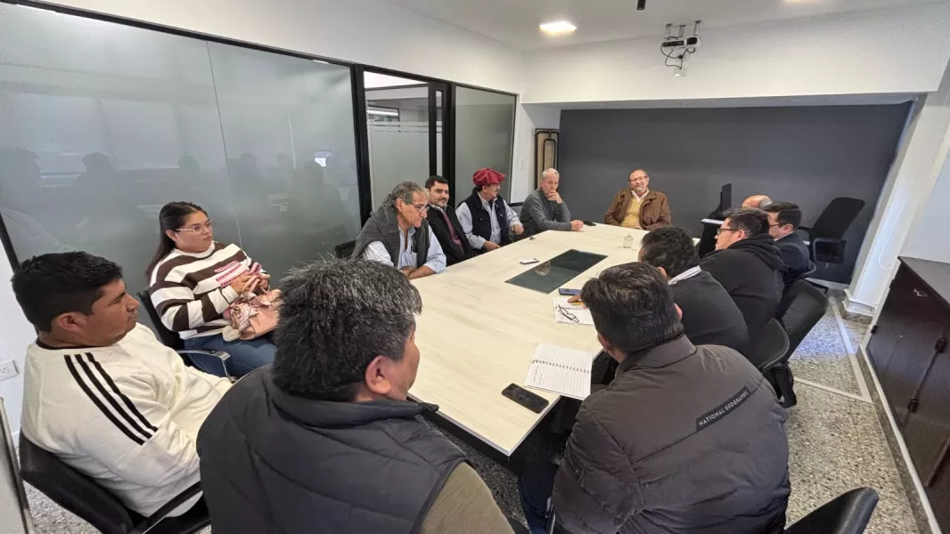 107981-la-provincia-y-la-federacion-saltenia-de-futbol-articularan-acciones-para-mas-de-150-clubes-del-interior