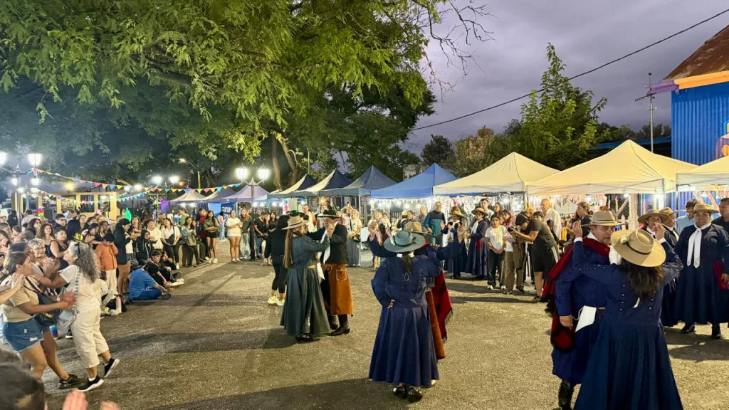 dia-del-artesano-paseo-ameghino-a-1024x576