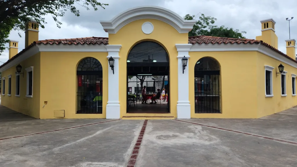 patio de las empanadas