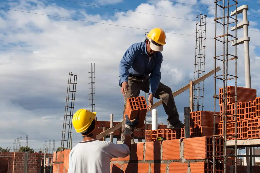 construcción albañil trabajo labura ya
