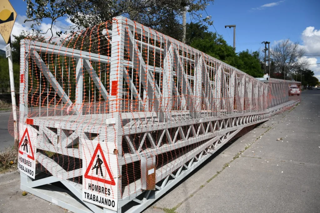 puente-peatonal-nuevo-yirigoyen-8-1024x682