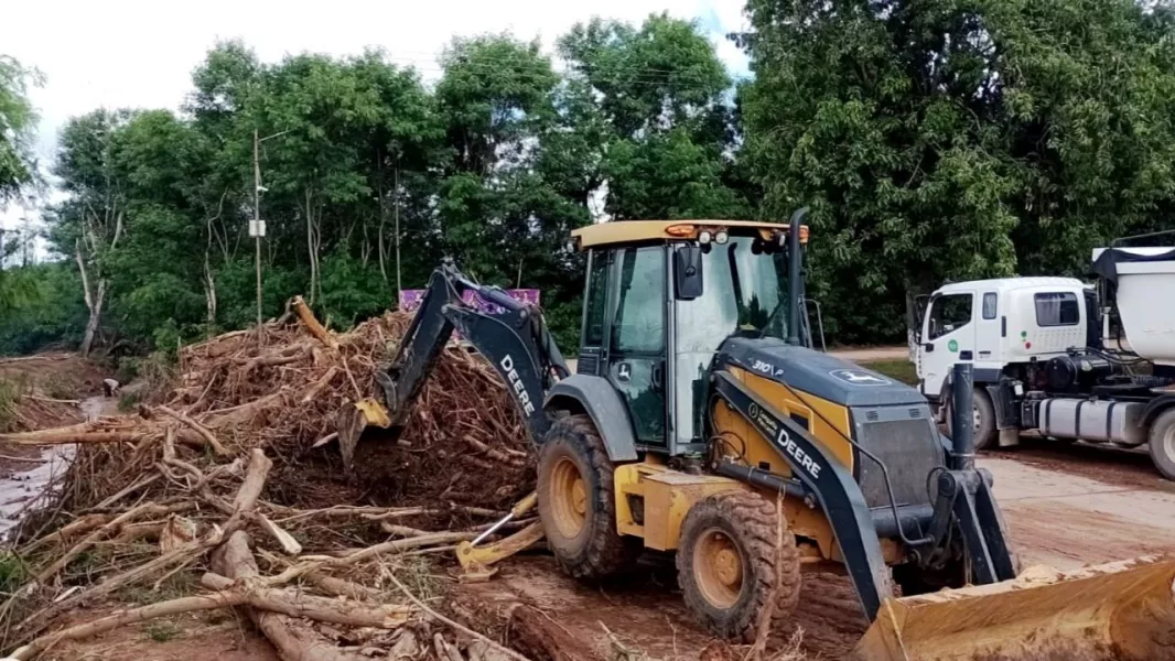 106822-trabajo-provincial-con-municipios-afectados-por-las-lluvias